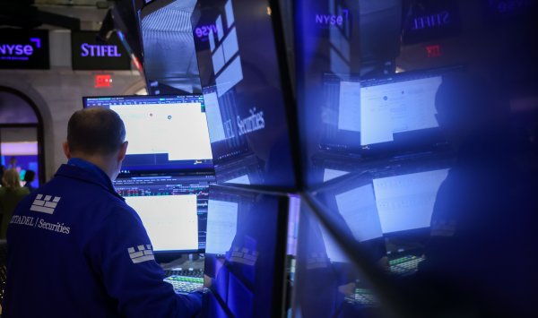 Рекордное ралли акций также покрывало рынки в Азии