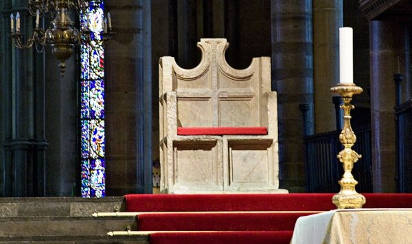 Сара Мулас была объявлена ​​первой женщиной -архиипиком Кентербери