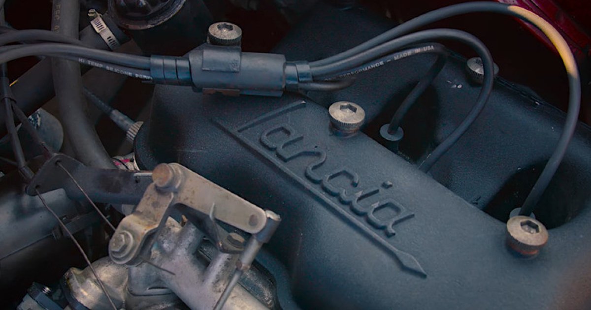 Как Lancia создала один из самых странных двигателей в истории