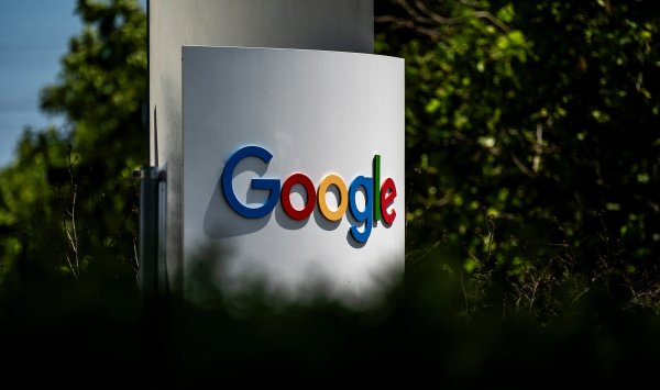 Anthropic и Google ведут переговоры о сделке по облачным сервисам на миллиарды долларов