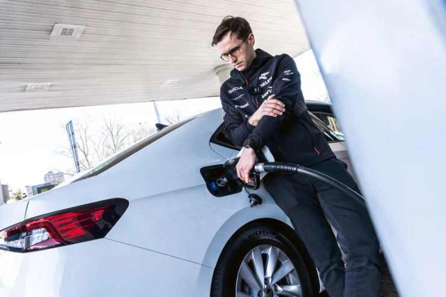 Шкода Суперб ТДИ.