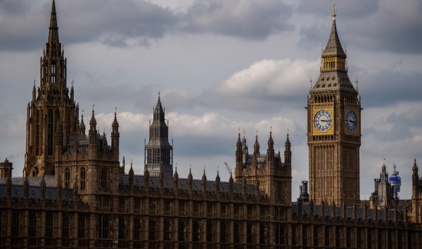 Китайские хакеры шпионят за Британией уже более десяти лет, заявляют официальные лица