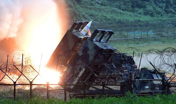 Всё о ракетах, которые запускают Россия и Украина