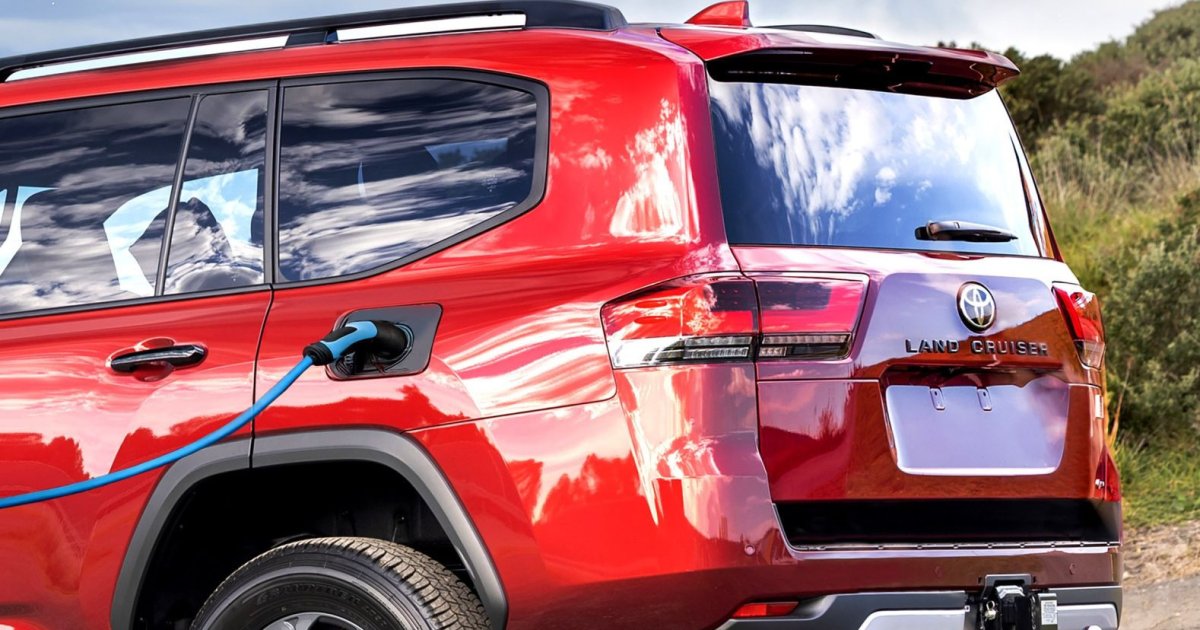 Самая сильная внедорожница Toyota становится гибридным плагином
