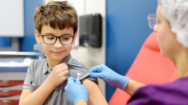 Какие жидкие вакцины можно давать детям?