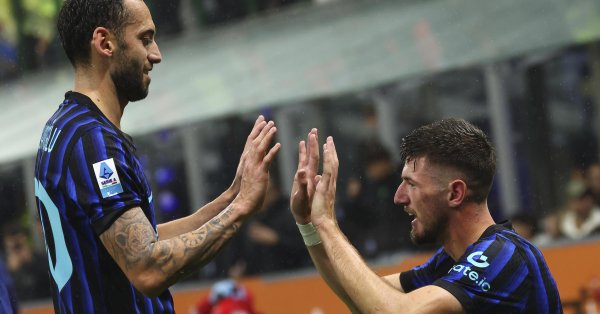 Интер победил Фиорентину 3:0