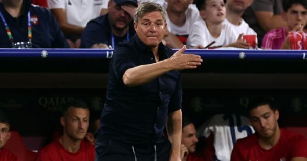 Отставка Пикси была принята в Сербии