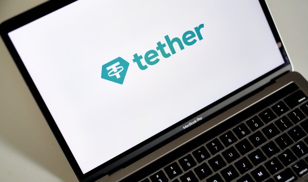 Семейная компания Лютника может заработать $25 млрд на доле в Tether