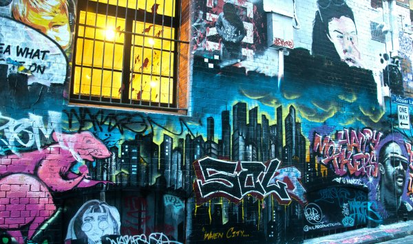 Городское искусство дает улицам жизнь, но иногда лишает их доступности