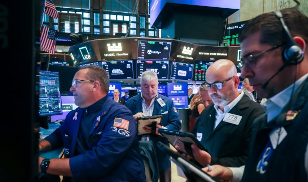 Резкие колебания на 100 миллиардов долларов. В технологических акциях они создают проблемы, связанные с пузырями.