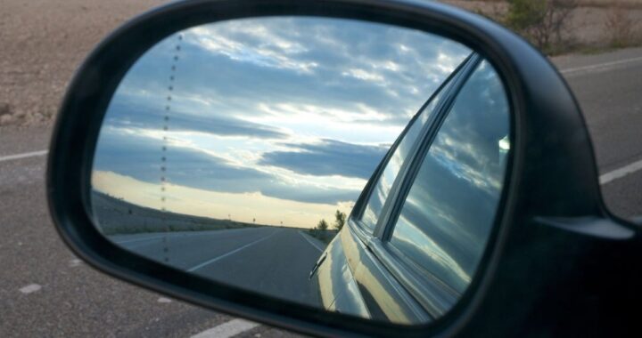 10 функций зеркала заднего вида, о которых вы, возможно, не знали