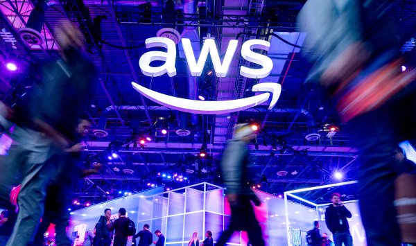 Массовый сбой в системах AWS затронул Coinbase, Robinhood и Perplexity