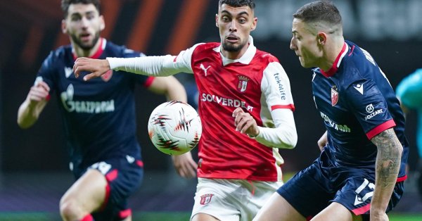 Палач Левски и Олимпик Лион продолжают без ошибок в Лиге Европы