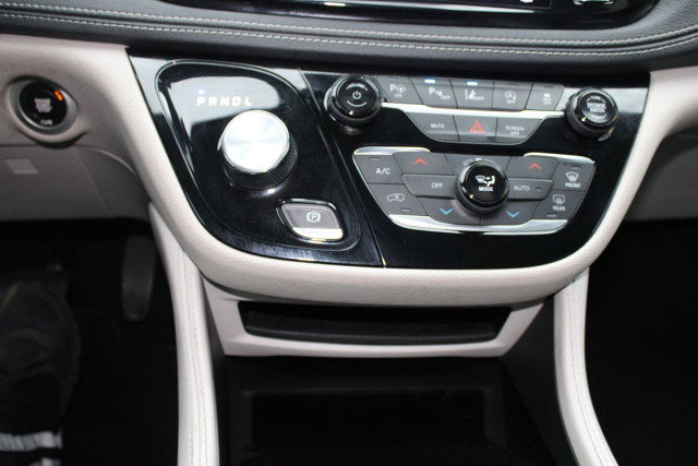 Ручка КПП Крайслер Пасифика.