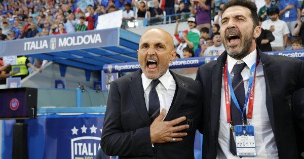 Болельщики «Ювентуса» приветствуют Спаллетти (ВИДЕО)