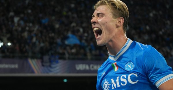 Tandem de Broyne — Хойлунд добился успеха в Наполи