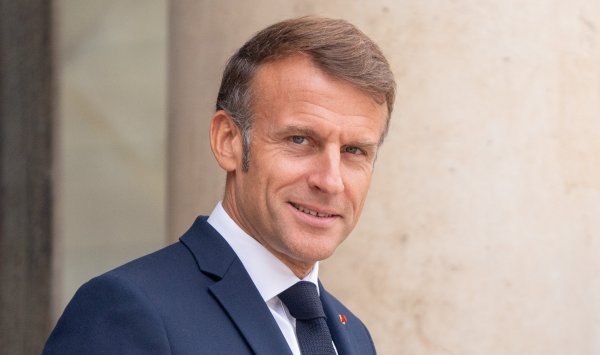 Последняя попытка политического согласия Макрона нанесла первый удар