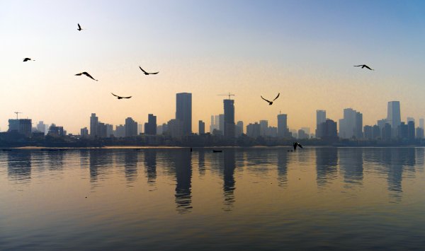 Мировые банки делают ставку на миллиарды в Индии на фоне волатильности кредитов в США