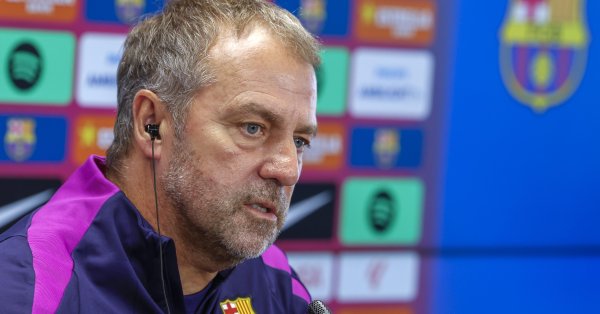 Flick ревниво после краски в Севилье