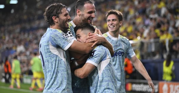 Задние ножницы над головой! Защитник Джуве высотой метр и девяносто + видео