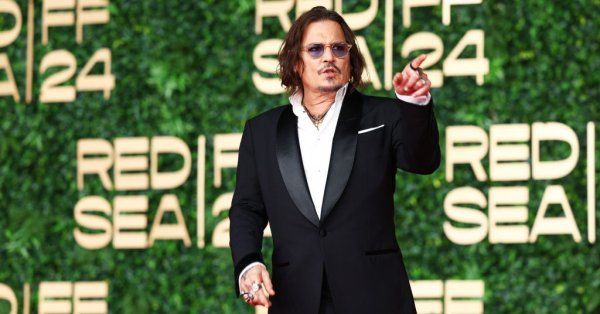 Рождественское чудо: Джонни Депп вернулся в Голливуд