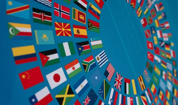 МВФ: к 2029 году мировой госдолг превысит 100% ВВП