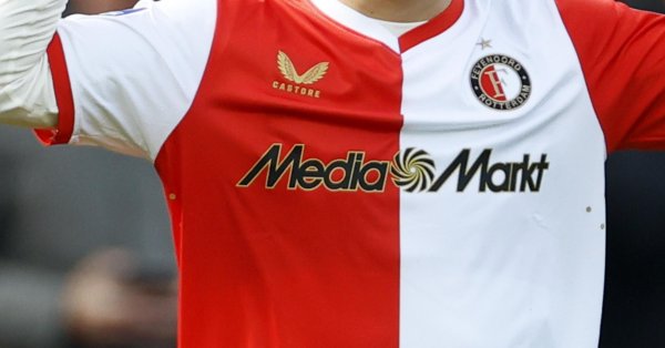 Второй раз за сегодня: снова изменили время начала матча ЛЕ