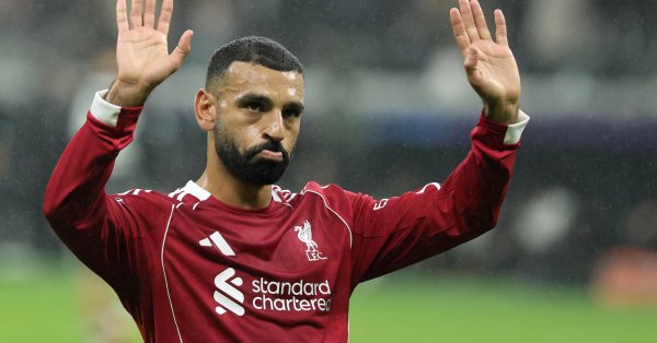 Борющийся «Ливерпуль» вступает в кошмарную гонку