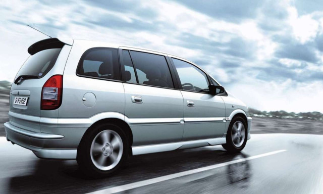 Субару Травик 