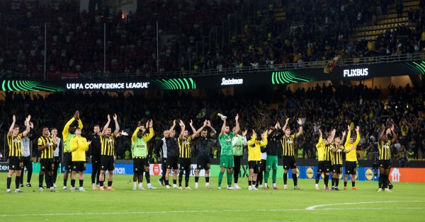 АЕК Афины забил шесть голов Димитару Митову