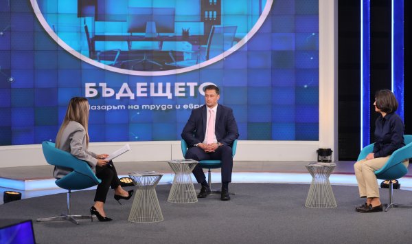 Пропавшие без вести персонал, образование является приоритетом, 2,2 миллиона являются трудящиеся