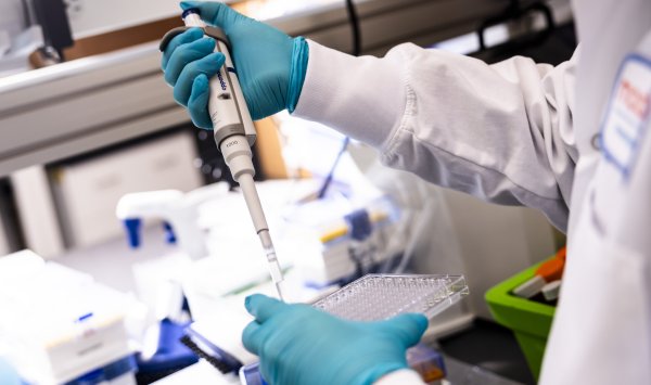 Доктор А. Илиев: Индивидуальные вакцины — это «музыка будущего» в лечении рака