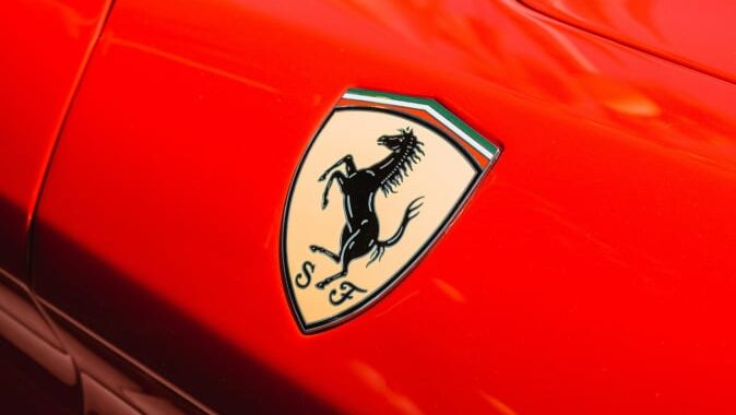 Ferrari выходит на рынок криптовалют