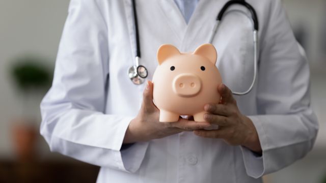 40 новых специалистов получат материальное стимулирование по проекту Минздрава