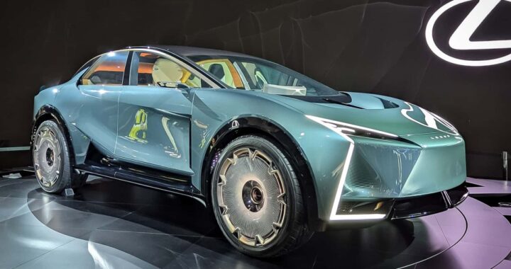 Флагманом Lexus стал двойник Ferrari и… минивэн