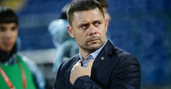 Болгария внизу, а Сашо Димитров светится от счастья