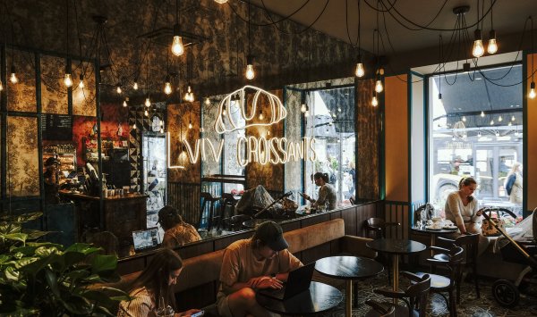 Поддержка Польши украинцам даёт трещину в опасное время