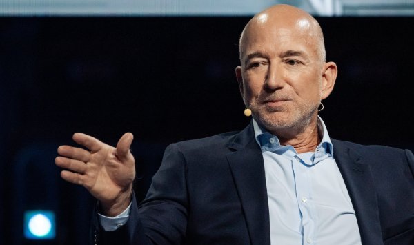 Джефф Безос применил свой фирменный стиль управления в стартапе в области искусственного интеллекта стоимостью 6 миллиардов долларов