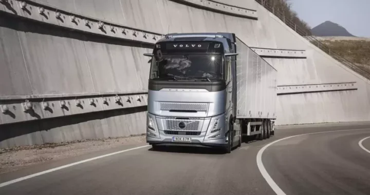 Volvo Trucks впервые представила систему стоп/старт на грузовиках