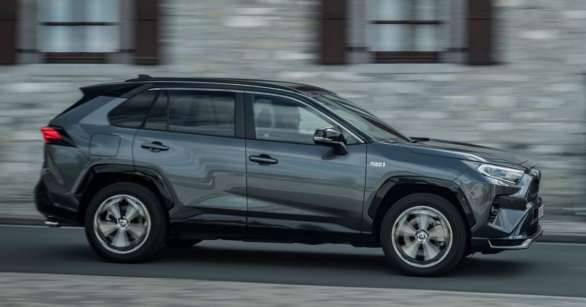 10 автомобилей, которые теряют в цене меньше всего