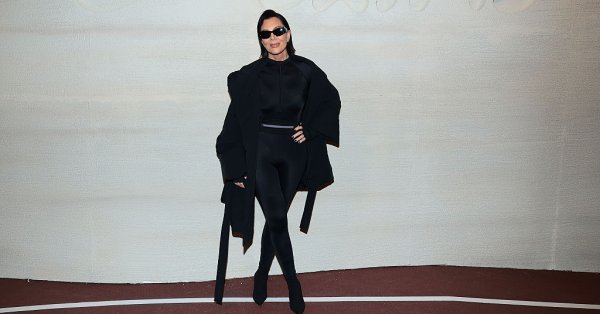 Крис Дженнер в 70 лет – вечеринка в стиле Бонда и звездные гости, такие как принц Гарри и Меган Маркл, Опра и Мэрайя Кэри