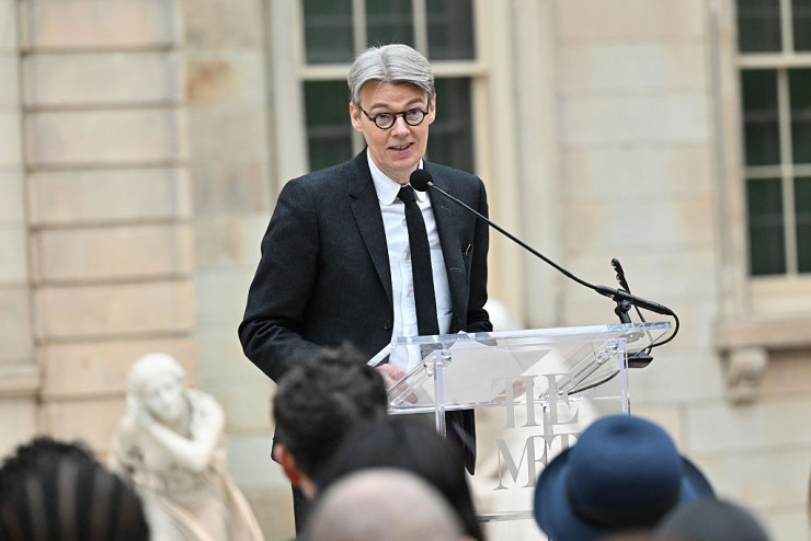 Эндрю Болтон