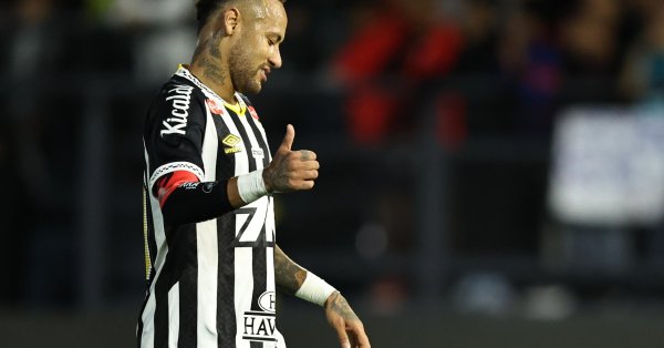 Неймар вернулся, но Сантос не выиграл