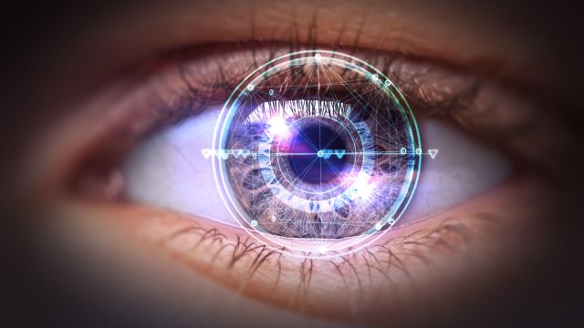 Система с чипом возвращает зрение людям с дегенерацией желтого пятна