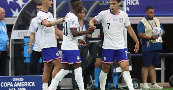 Рейна сияет, а США разгромили Парагвай