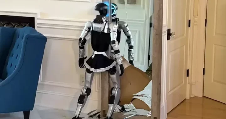 Видео дня: Робот-гуманоид Unitree G1 врезался в зеркало, приняв его за дверной проем. Дважды
