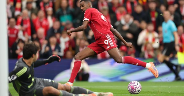 «Ливерпуль» ликует: Исаак возобновляет тренировки