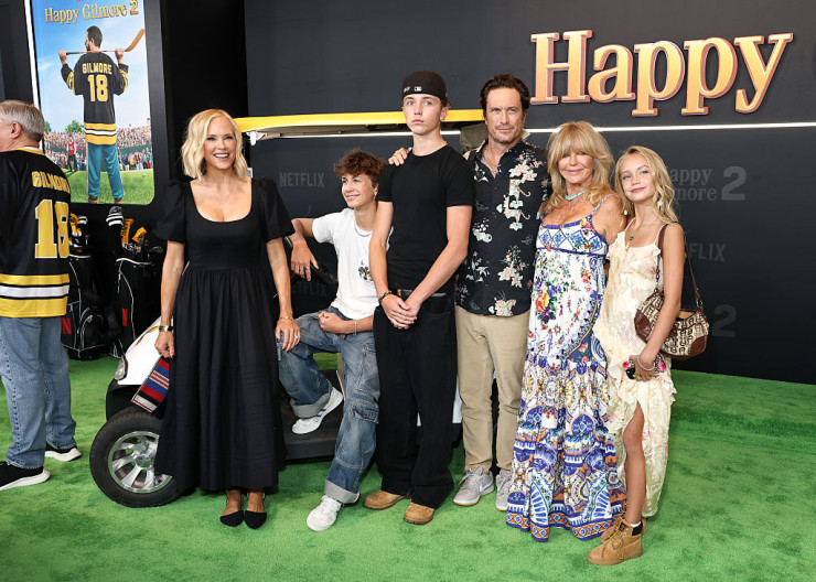 Голди Хоун,