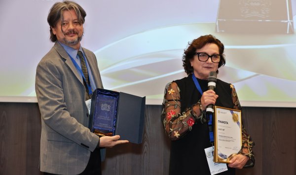 НСНИ наградил двух журналистов Investor Media Group