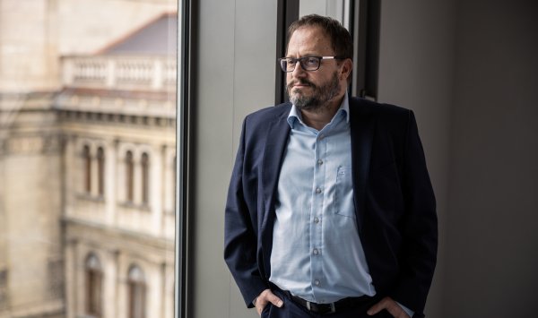 Противники Орбана хотят отменить налоговые льготы для автопроизводителей